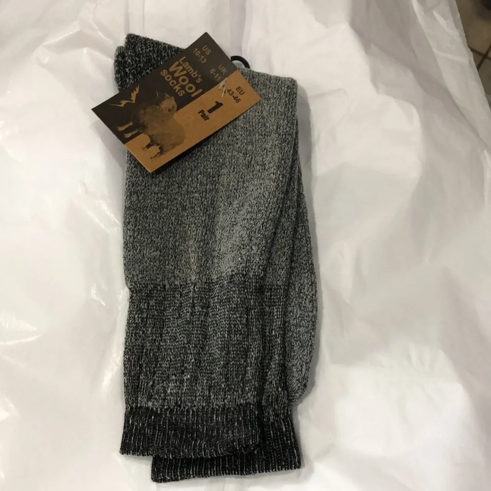 2pairs gray &‎ black lamb’s wool unisex socks fits size US 10-13 new